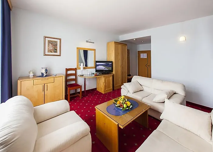 Senad Od Bosne Hotel